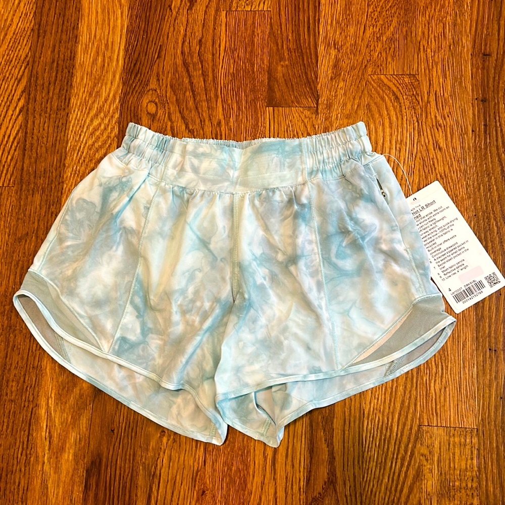 Lululemon Hotty Hot Shorts 4”